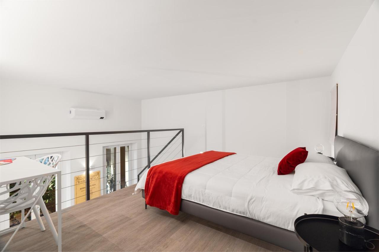 Modern Quiet Super Central Luxury Apartment มิลาน ภายนอก รูปภาพ