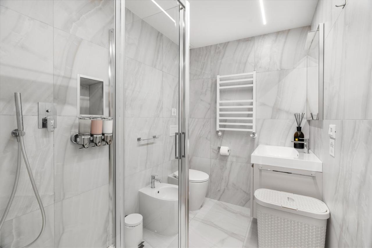 Modern Quiet Super Central Luxury Apartment มิลาน ภายนอก รูปภาพ